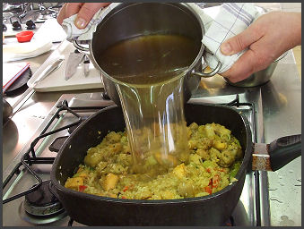 Halak (ponty)  konyhai  előkészítése, tisztításaZsámbék Szakiskola szakács